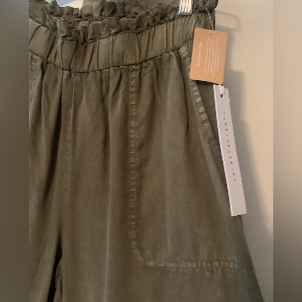 Crop pants